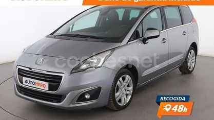 Gris Usado 2016 Peugeot 5008 Style Monovolumen | 9499 € (Precio justo)
