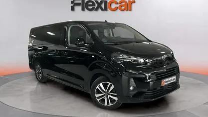 Usado 2024 Peugeot Traveller Business-Line Monovolumen | 32.490 € (Buen precio)