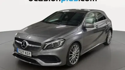 Usado Mercedes A200 AMG 136 CV (100 kW) 2018 Gris Utilitario