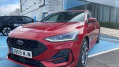 Rojo Usado 2023 Ford Focus ST-Line X Familiar | 24.500 € (Precio justo)