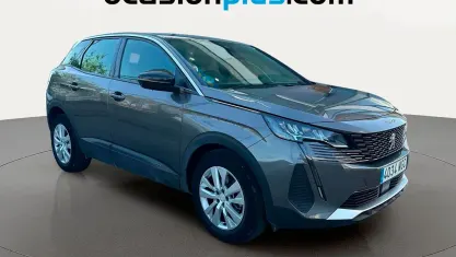 Usado Peugeot 3008 Active 131 CV (96 kW) 2023 Gris SUV