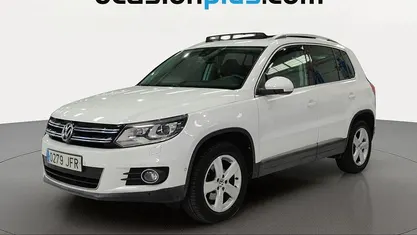 Usado VW Tiguan Sportline 140 CV (102 kW) 2015 Blanco SUV