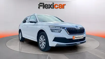Usado Skoda Kamiq Ambition 116 CV (85 kW) 2021 Blanco SUV