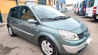 Usado Renault Grand Scénic II Expression 130 CV (95 kW) 2007 Verde Monovolumen