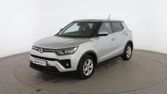 Gris Usado 2022 Ssangyong (KGM) Tivoli SUV | 14.799 € (Precio justo)