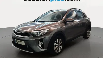 Usado Kia Stonic 100 CV (73 kW) 2025 Gris SUV