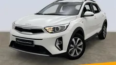 Clear white (ud) Usado 2024 Kia Stonic SUV | 16.920 € (Precio justo)
