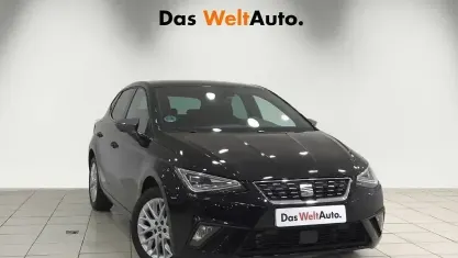 Usado Seat Ibiza 115 CV (84 kW) 2025 Negro Utilitario
