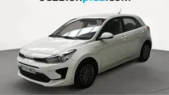 Blanco Usado 2022 Kia Rio Utilitario | 13.355 € (Precio justo)