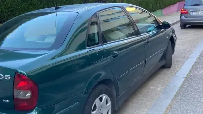 Usado Citroën C5 110 CV (80 kW) 2001 Verde