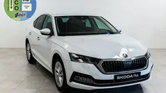 Usado 2024 Skoda Octavia Ambition Berlina | 25.490 € (Buen precio)