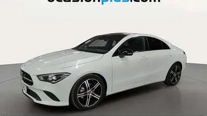 Usado Mercedes CLA180 136 CV (100 kW) 2023 Blanco Berlina