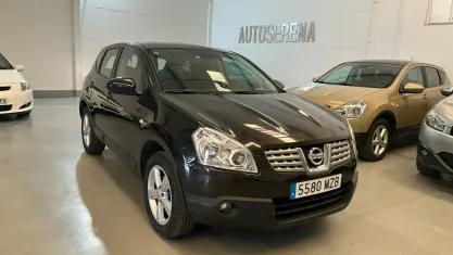 Usado Nissan Qashqai Visia 106 CV (77 kW) 2009 Negro SUV