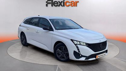 Używany Peugeot 308 SW Allure 131 KM (96 kW) 2022 Biały Kombi