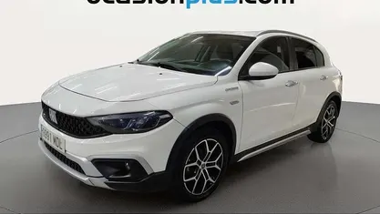 Usado Fiat Tipo Cross 131 CV (96 kW) 2023 Blanco Utilitario