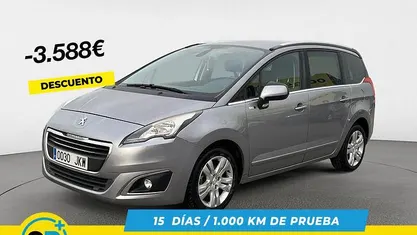 Gris Usado 2015 Peugeot 5008 Style Monovolumen | 9862 € (Precio justo)