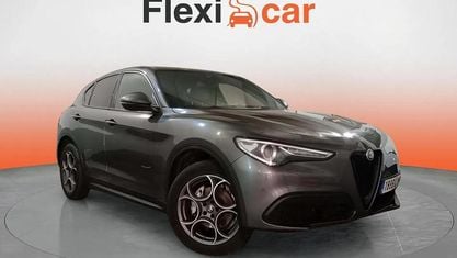 Usado Alfa Romeo Stelvio Sprint 200 CV (147 kW) 2022 Gris SUV
