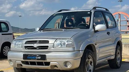Usado Suzuki Grand Vitara 110 CV (80 kW) 2005 Gris SUV