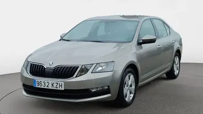 Usado Skoda Octavia Ambition 116 CV (85 kW) 2019 Beige Berlina
