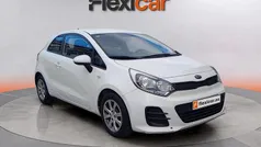 Blanco Usado 2016 Kia Rio Berlina | 6990 € (Super precio)