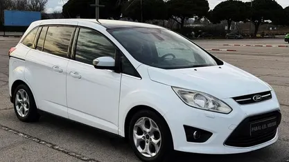 Usado Ford Grand C-Max Trend 125 CV (91 kW) 2012 Blanco Monovolumen