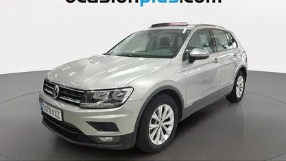 Usado VW Tiguan Edition 131 CV (96 kW) 2019 Gris SUV