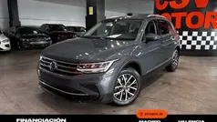 Gris Usado 2021 VW Tiguan Life SUV | 25.850 € (Buen precio)