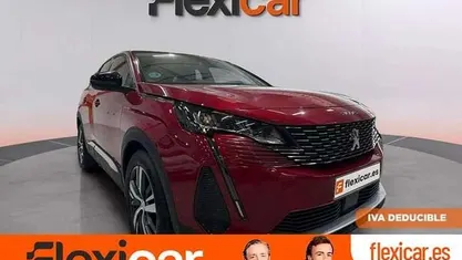 Usado Peugeot 3008 Allure 131 CV (96 kW) 2023 Rojo Monovolumen