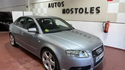 Käytetty Audi A4 170 HP (125 kW) 2006 Harmaa Sedan