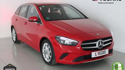 Usado Mercedes B180 116 CV (85 kW) 2019 Rojo Monovolumen