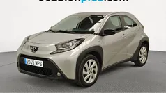 Gris Usado 2024 Toyota Aygo Play Utilitario | 14.137 € (Precio justo)