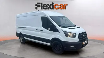 Usado Ford Transit 131 CV (96 kW) 2023 Blanco Berlina