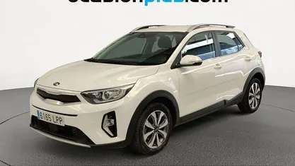 Usado Kia Stonic 120 CV (88 kW) 2021 Blanco SUV
