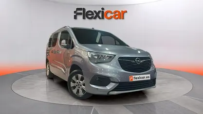 Usado Opel Combo Elegance 131 CV (96 kW) 2021 Gris Monovolumen