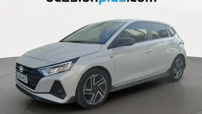 Usado Hyundai i20 N Line 80 CV (58 kW) 2024 Gris Utilitario