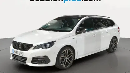 Usado Peugeot 308 SW GT 131 CV (96 kW) 2021 Blanco Familiar