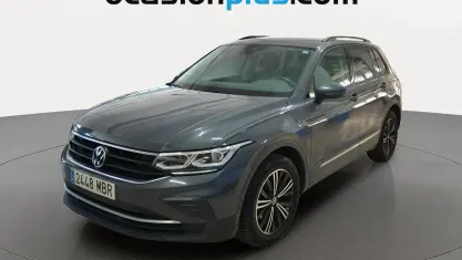 Usado VW Tiguan Life 150 CV (110 kW) 2022 Gris SUV