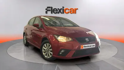 Usado Seat Ibiza Style 110 CV (80 kW) 2021 Rojo Utilitario