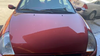 Usado Ford Ka 70 CV (51 kW) 2008 Rojo Utilitario