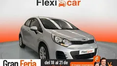 Gris / plata Usado 2016 Kia Rio Berlina | 8290 € (Precio justo)