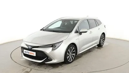 Usado Toyota Corolla Style 122 CV (89 kW) 2021 Plata Familiar
