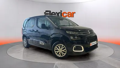 Usado Citroën Berlingo Feel 100 CV (73 kW) 2018 Negro Monovolumen