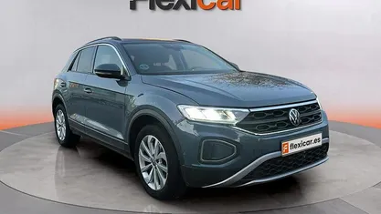Usado VW T-Roc Life 150 CV (110 kW) 2023 Azul SUV