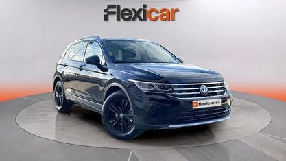 Używany VW Tiguan Life 150 KM (110 kW) 2024 Czarny SUV