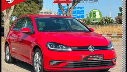 Usado VW Golf VII Advance 131 CV (96 kW) 2019 Rojo Berlina