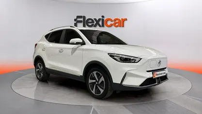 Usado MG ZS Comfort 114 kW (156 CV) 2023 Blanco SUV