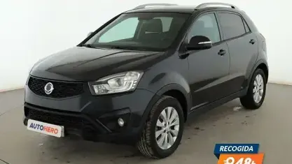 Usado SsangYong Korando Limited 178 CV (130 kW) 2015 Negro SUV