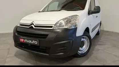 Usado Citroën Berlingo 75 CV (55 kW) 2017 Blanco Monovolumen