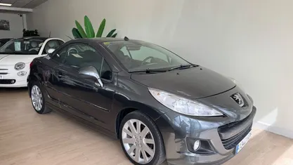 Usado Peugeot 207 CC 112 CV (82 kW) 2011 Descapotable