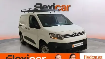 Usado Citroën Berlingo Feel 102 CV (75 kW) 2021 Blanco Monovolumen
